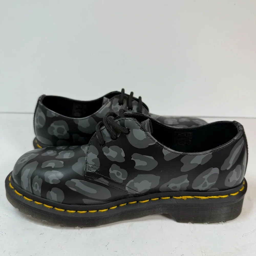 Dr. Martens 📌 see